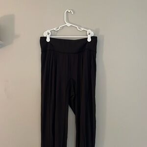 black mesh lululemon joggers with build in short, super breathable and soft